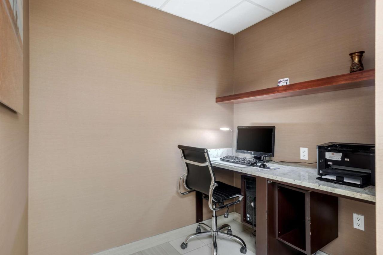 Best Western Plus Red Deer Inn & Suite Εξωτερικό φωτογραφία