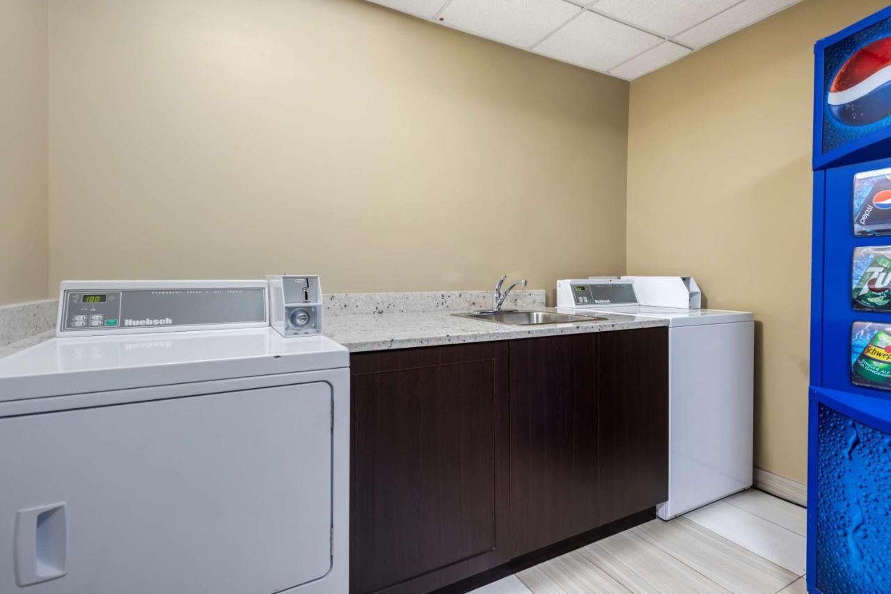 Best Western Plus Red Deer Inn & Suite Εξωτερικό φωτογραφία